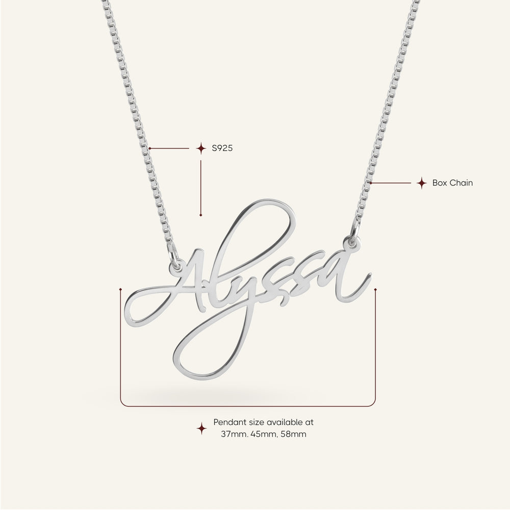 Informational image of a sterling silver "Alyssa" script name necklace, detailing S925 material, box chain, and pendant